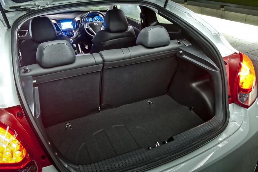  Hyundai Veloster 2012 года  (UK) (фото 58 из 59)